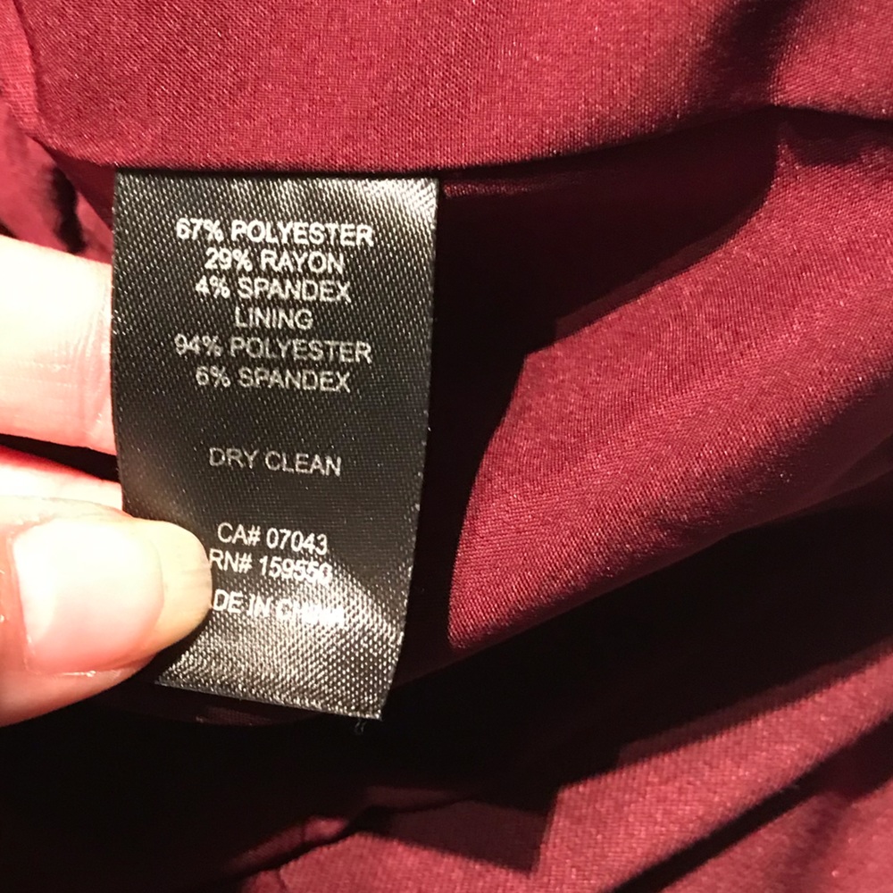 House of Harlow 1960 Cropped Blazer in Deep Burgundy - Picture 4 of 6